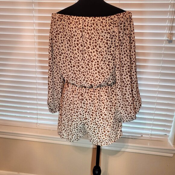 Off the Shoulder Long Sleeve Leopard ROMPER! - Picture 9 of 11